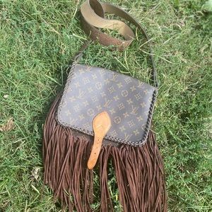Louis Vuitton Chocolate Cartouchiere